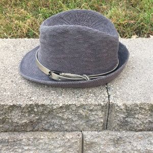 FREE WITH ANY PURCHASE D8Y gray fedora buckle hat